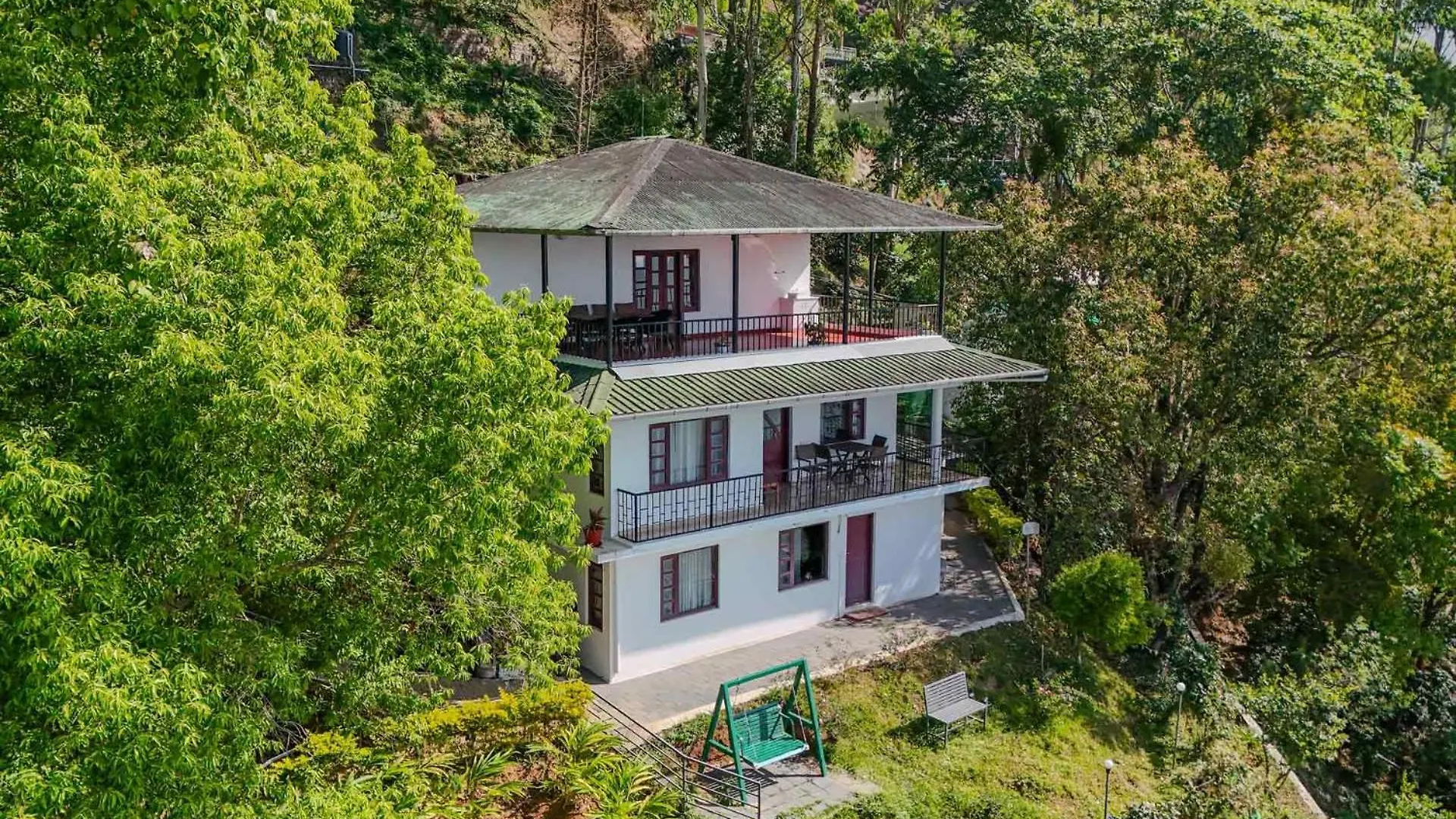 Stayvista At Vale Echoes - Breakfast Included Munnar Indie